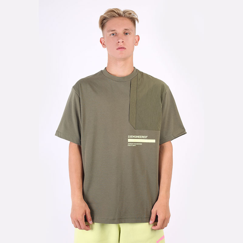 мужская зеленая футболка Jordan 23 Engineered Short-Sleeve Top DM3215-222 - цена, описание, фото 3